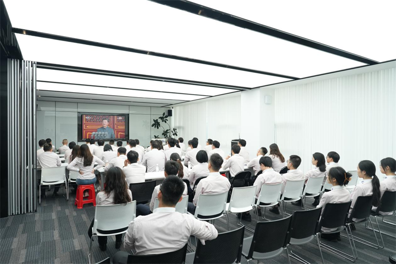 Kümme aastat tõuse ja mõõnasid, 1,4 miljardit inimese südant – QGM jagab au kodumaaga